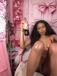 mismialove stripchat stream image