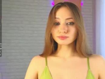 strawberryglow chaturbate stream image, 11.01.2026 09:20
