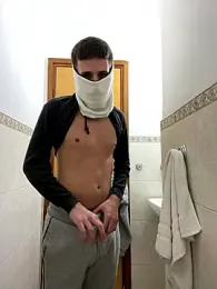 petiteyanel stripchat stream image, 16.01.2026 23:40