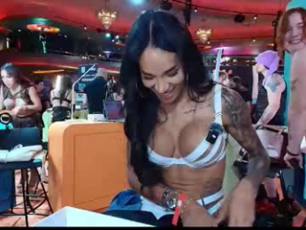 sweetlaurasaenz chaturbate stream image