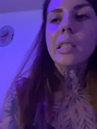 Izy_cute_ stripchat stream image