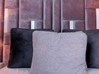 zhuyhong camsoda stream image