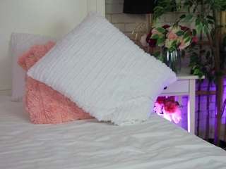 emillybronte camsoda stream image