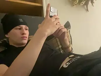 yourwhiteboy1 stripchat stream image