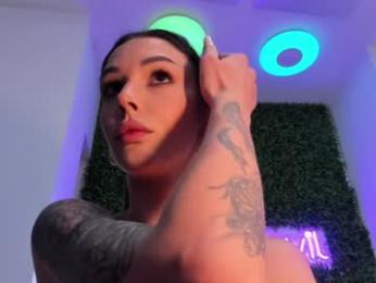 hotfallingdevil chaturbate stream image