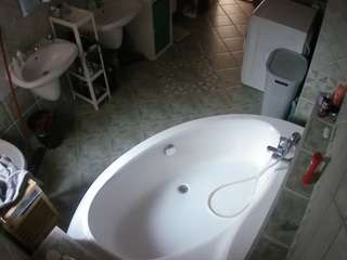 voyeurcam-julmodels-bath-1st-1 camsoda stream image, 14.01.2026 15:30