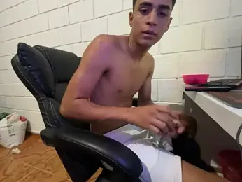 Max_TheHorseDick stripchat stream image