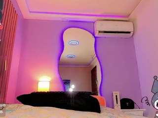 cute-enderlyn21 camsoda stream image