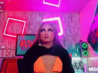 mayka-brunette01 camsoda stream image