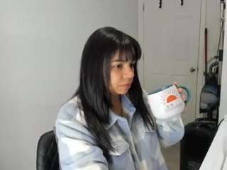 victoria-chicas camsoda stream image