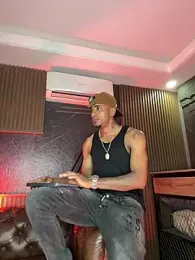 AaronCruz_ stripchat stream image, 10.02.2026 03:40