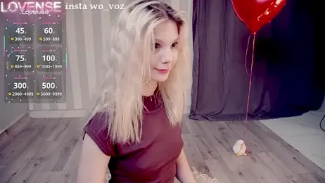 Careful_i_bite stripchat stream image