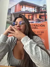 LIZ-06_ stripchat stream image