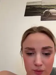 CherryEmmy stripchat stream image