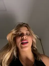 _Alicee_1 stripchat stream image