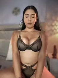 Sofia_Collins- stripchat stream image