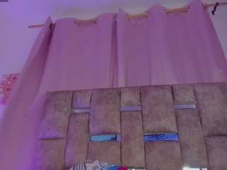 mia-royal camsoda stream image