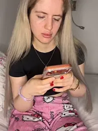 Holly-Glamour stripchat stream image, 26.02.2026 23:30