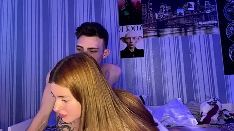 EmiliaCouple stripchat stream image