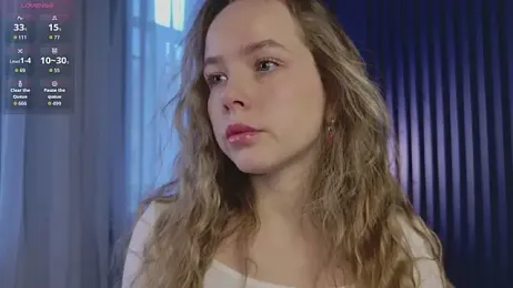 milly_shy stripchat stream image