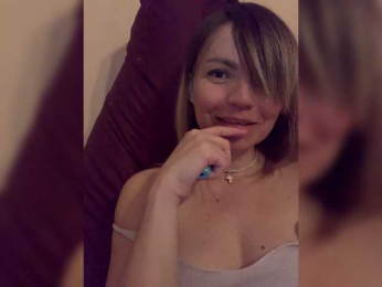 Ella-Pearlie bongacams stream image