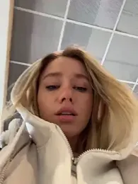 SSSATIVA_model stripchat stream image