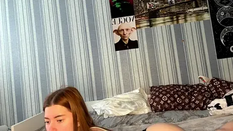 EmiliaCouple stripchat stream image