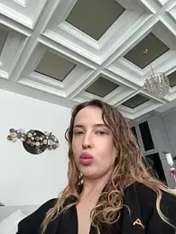 Nura_n_Sarah stripchat stream image