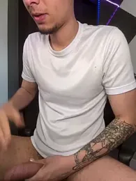 bigryann23 stripchat stream image