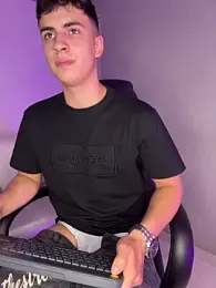 AdrianRinaldi stripchat stream image