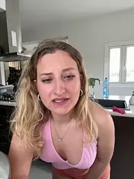 MileySummer stripchat stream image