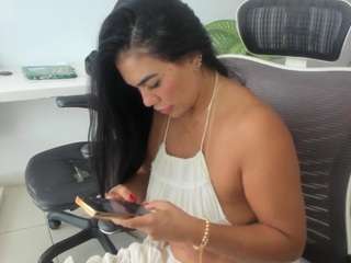 emilybrowm camsoda stream image