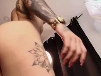 adelineefoxxx chaturbate stream image