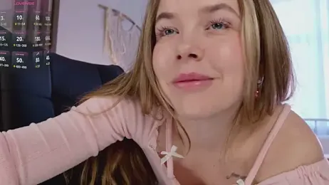 milly_shy stripchat stream image