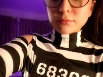 littlee33 chaturbate stream image