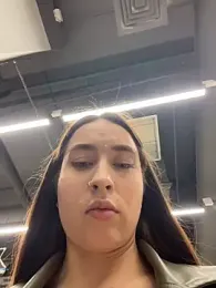 Holly_Play stripchat stream image, 27.03.2026 12:00