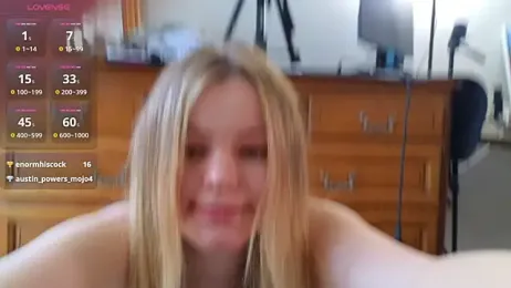 Milana15 stripchat stream image, 30.03.2026 12:10