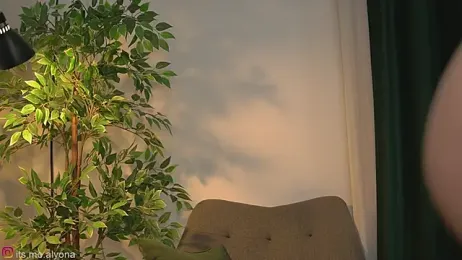 Alyonaqueen_ stripchat stream image