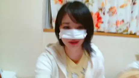 liliyRiSAcha-n stripchat stream image