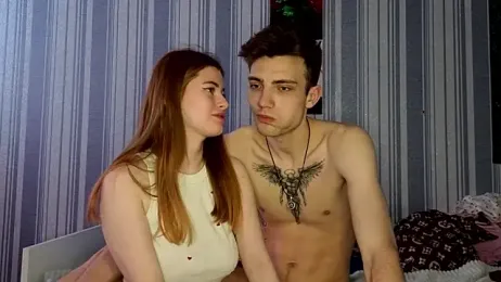 EmiliaCouple stripchat stream image