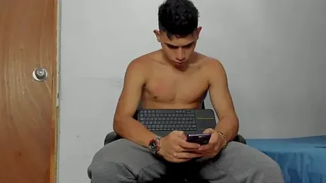 andrew_rose_ stripchat stream image, 06.04.2026 19:20