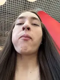 Holly_Play stripchat stream image, 10.04.2026 07:10
