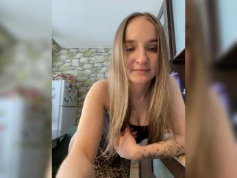 Intro31 bongacams stream image, 17.04.2026 05:50