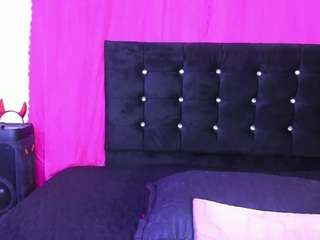 cutenaked-8 camsoda stream image