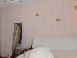 may-flowere camsoda stream image, 21.04.2026 11:30