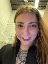 Sunny___Bunny stripchat stream image, 22.04.2026 12:10