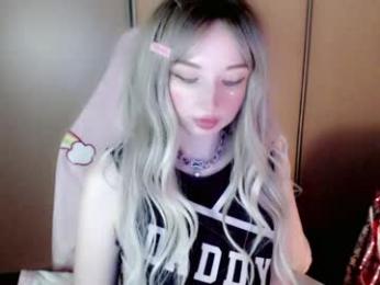 oh_pichuu chaturbate stream image, 22.04.2026 15:20