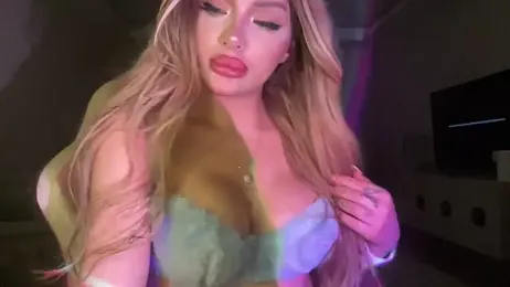 petitebeauty stripchat stream image, 22.04.2026 20:00