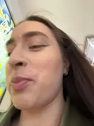 Holly_Play stripchat stream image, 24.04.2026 11:40