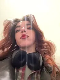 Lily__Belle stripchat stream image